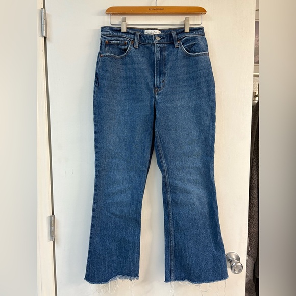 Abercrombie and Fitch High Rise Vintage Flare Jean - Picture 2 of 8